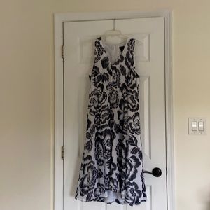 Ann Taylor Perfect Sleeveless V Neck dress